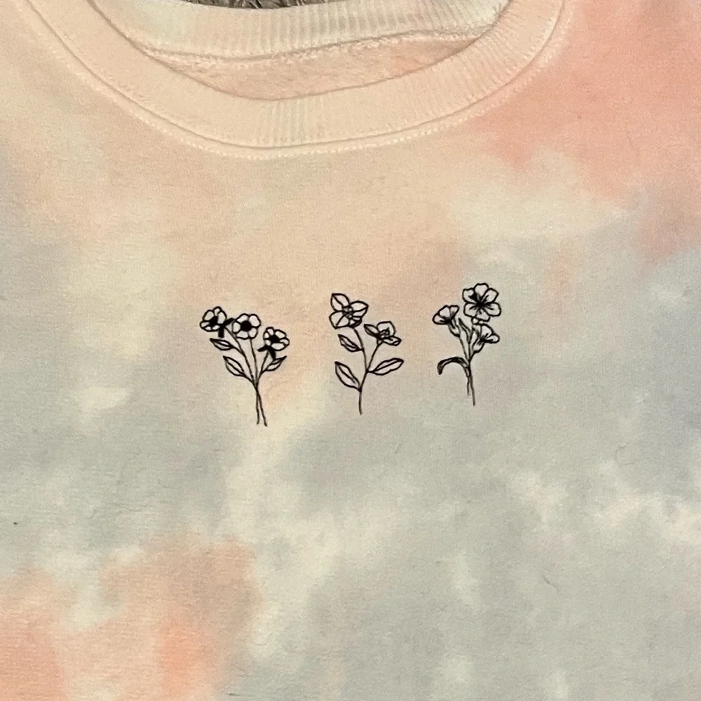 Hollister Crewneck - Spring/Summer colors - Size XS - Picture 2 of 7